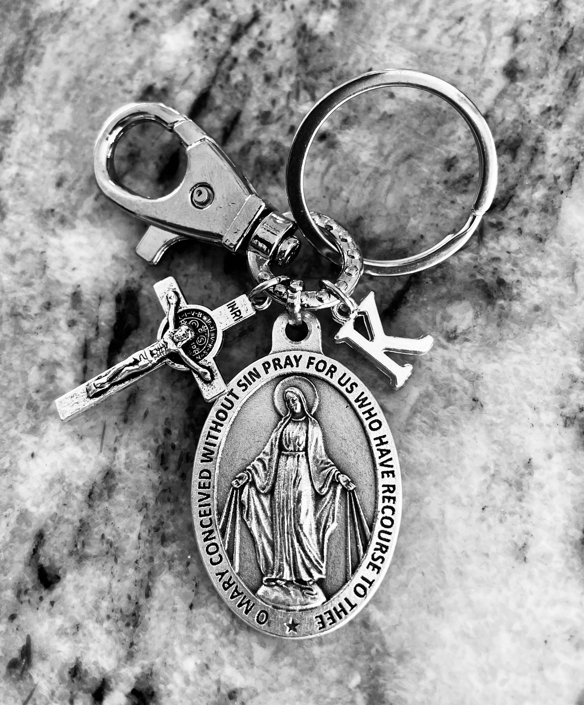 Miraculous Mary Keychain – Catholic Religious Medal & Crucifix