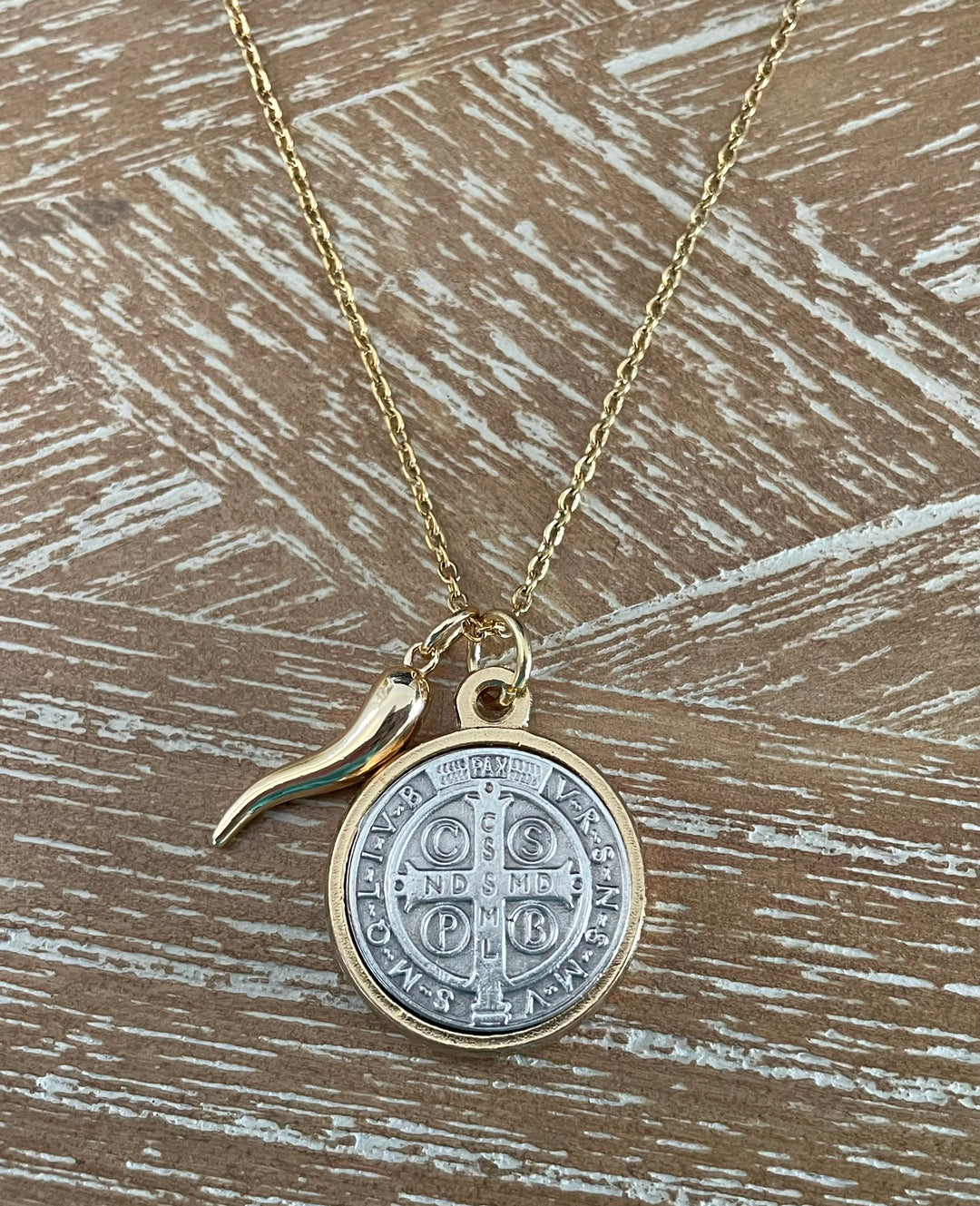 St Benedict Medal Necklace with Italian Horn Charm – Gold Catholic Pendant, Personalized Birthstone, Protection Jewelry