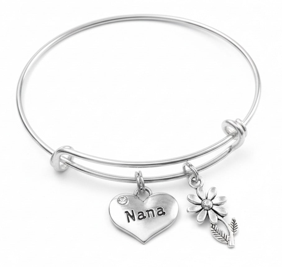 Nana Heart Charm Bracelet with Daisy Flower – Adjustable Silver Bangle Gift for Grandma