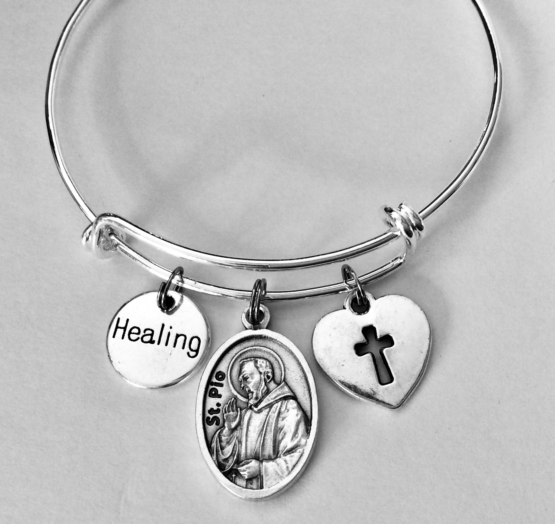 St Padre Pio Gemstone Single Decade Rosary Bracelet Padre  Etsy UK   Gemstones Silver crucifix Rosary bracelet