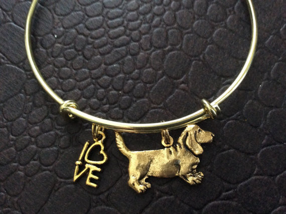 Beagle Dog Charm on a Gold Expandable Bracelet
