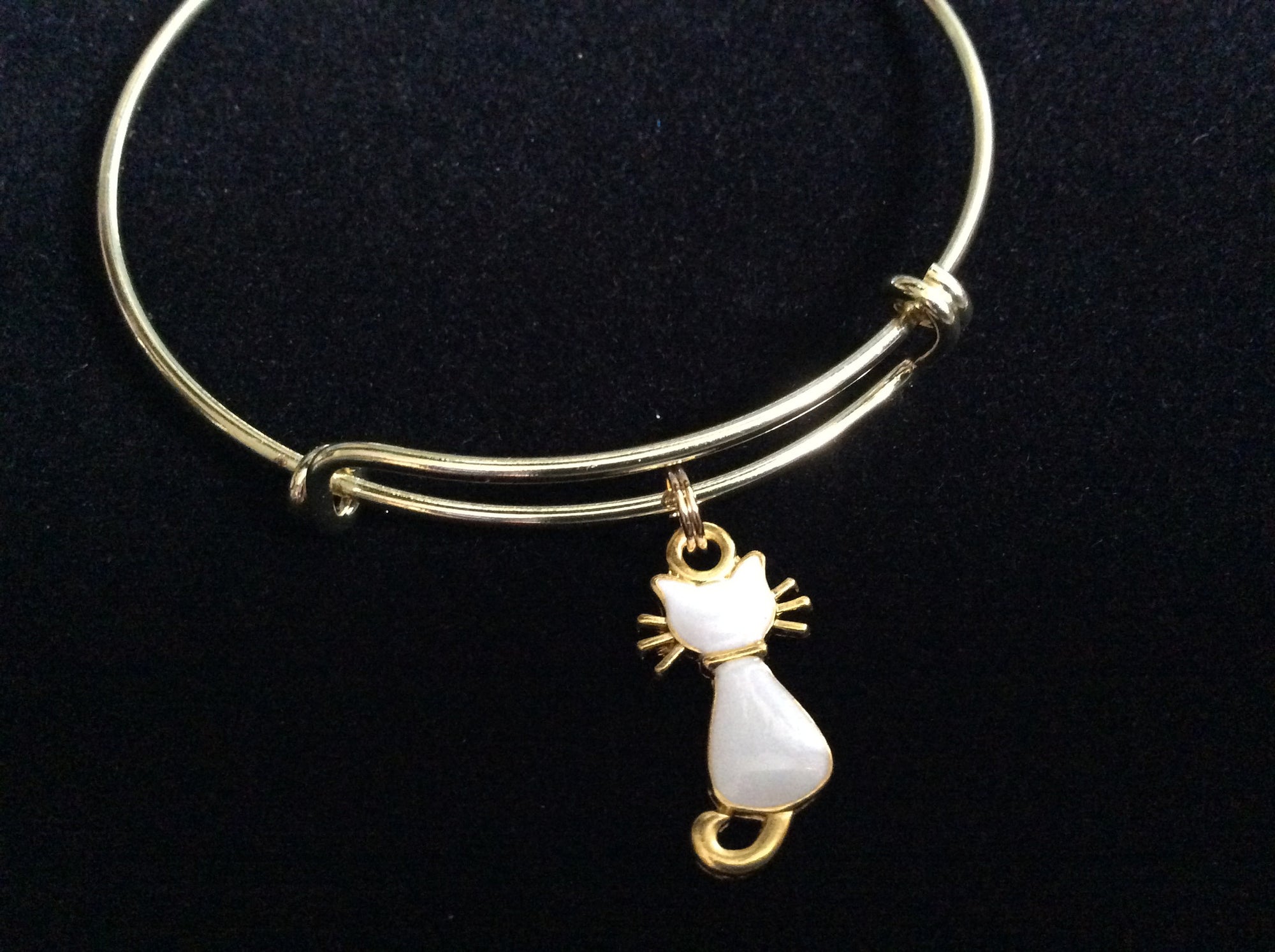 Adorable Cat Charm Bracelet Expandable Adjustable Gold Wire Bangle One Gift Kitten white
