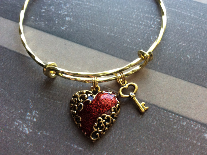 Key to My Heart Gold Filigree Vintage Heart Charm Adjustable Expandable Bangle Bracelet