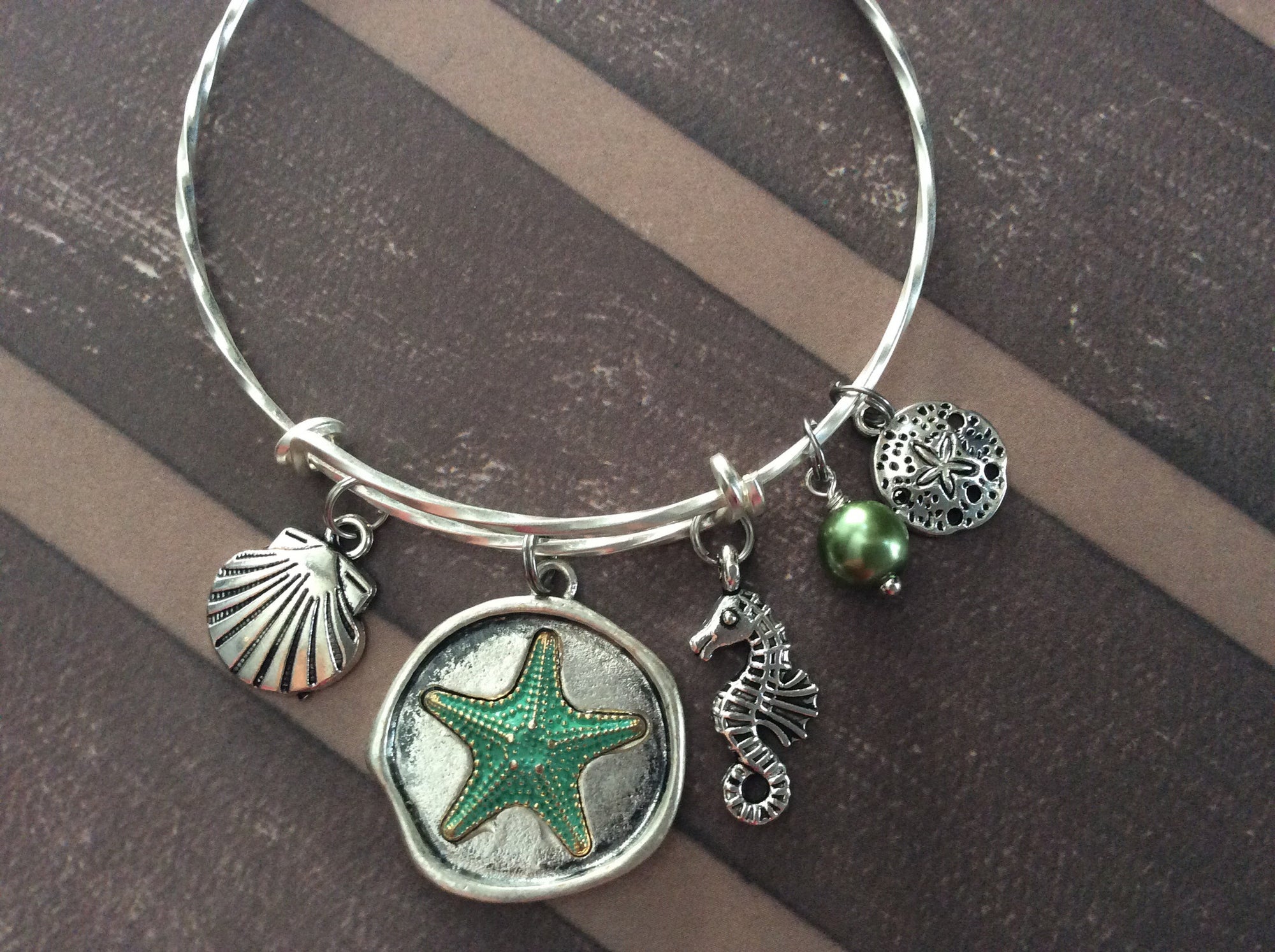 Expandable Nautical Bracelet Ocean Green Starfish Seashell Seahorse Sand Dollar 