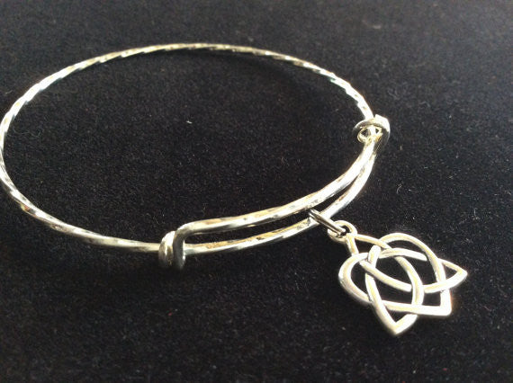 Celtic Heart on a Twisted Silver Expandable Charm Bracelet Adjustable Bangle Inspirational Meaningful